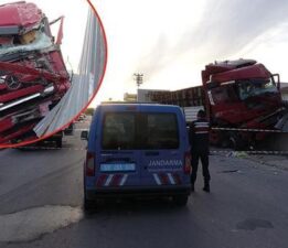 Aksaray’da feci kaza! TIR ile kamyonet çarpıştı: 1 ölü, 2 yaralı