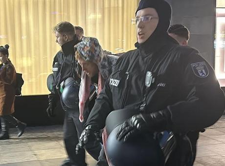 Almanya’da Filistin protestosuna sert müdahale! Çok sayıda gözaltı var