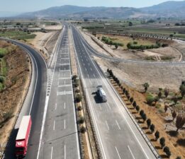 Aydın-Denizli Otoyolu 17 Ekim’de trafiğe açılacak