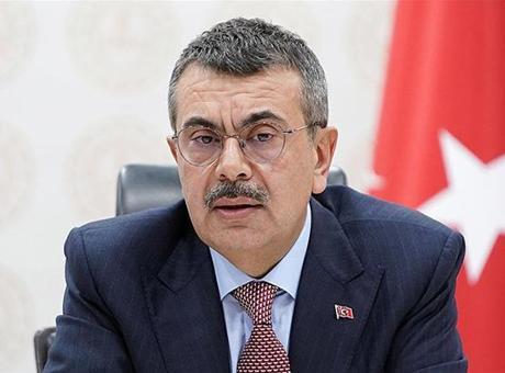 Bakan Tekin açıkladı: Öğretmenlerin ara tatil semineri online yapılacak