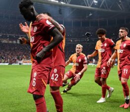 “Bu sezonun patronu Davinson” (Spor yazarlarından Galatasaray-Beşiktaş maçı yorumu)