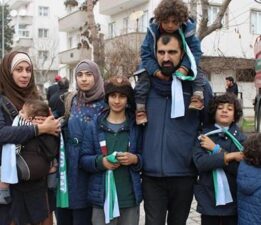 Cumhurbaşkanını görmek için 6 çocuğuyla Fransa’dan geldi