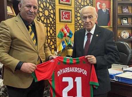 Devlet Bahçeli, Diyarbakır İl Başkanı Arslan ve Diyarbakırspor Başkanı Akyol’u kabul etti