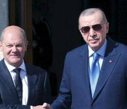 Dolmabahçe’de Erdoğan – Scholz görüşmesi başladı