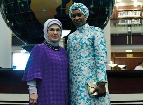 Emine Erdoğan, Senegal Cumhurbaşkanının eşi Marie Khone Fay ile görüştü