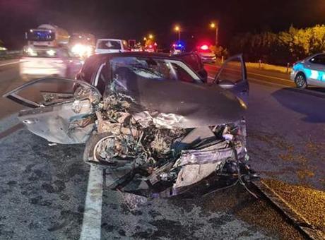 Erzincan’da korkunç kaza! İki araç çarpıştı 2 kişi öldü, 4 kişi de yaralandı