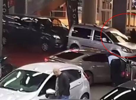 İstanbul’da dehşet anları! Çarşafla geldi, otomatik silahla kurşun yağdırdı