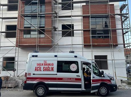 Sakarya’da feci olay! Üzerlerine asansör düşen iki işçi öldü