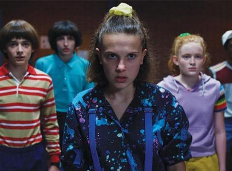 ‘Stranger Things’ oyuncuları final bölümünü okurken gözyaşlarına boğuldu