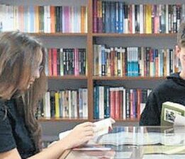10 bin kitabı olan okula kütüphaneci atanacak