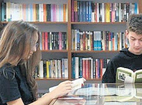 10 bin kitabı olan okula kütüphaneci atanacak
