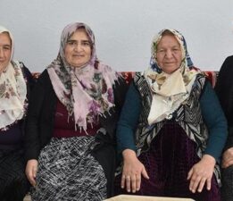 3 eltinin hayatı Türkiye’ye örnek oldu! Destekleyen de var karşı çıkan da…