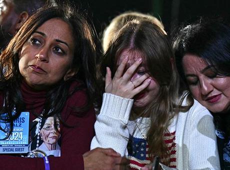 ABD’de seçim sonuçları Kamala Harris taraftarlarını gözyaşlarına boğdu