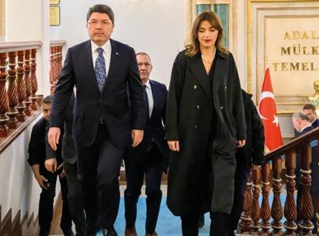 Adalet Bakanı Tunç, Kosova Adalet Bakanı Haxhiu ile bir araya geldi