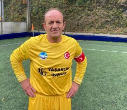 Antrenmanda kalp krizi geçiren veteran futbolcu öldü