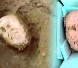 Bakan duyurdu! 4. yüzyıla ait heykelin kafası da bulundu