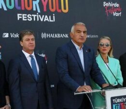 Bakan Ersoy’dan Haydarpaşa-Sirkeci garıyla ilgili açıklama! Antalya Kültür Yolu Festivali başladı