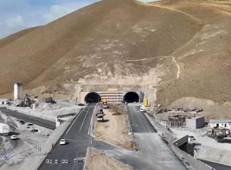 Bakan Uraloğlu açıkladı: 40 dakikalık yol 6 dakikaya düşecek