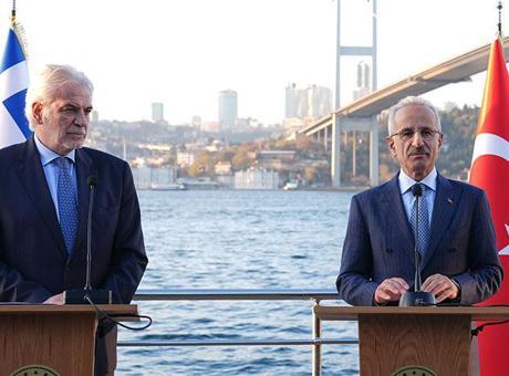 Bakan Uraloğlu Yunanlı mevkidaşı ile görüştü