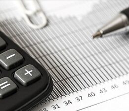 Belediyelere bağlı şirketlerin vergi ve SGK borcu idare payından kesilebilecek