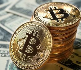 Bitcoin 100 bin doları göremeden düştü