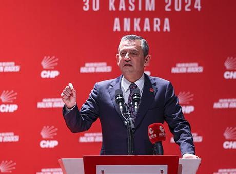 CHP lideri Özel: Belediye başkanlarımızın veremeyeceği hesap yok