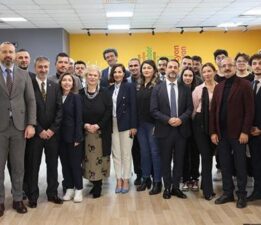 Demirören Medya Lisesi’nden anlamlı Öğretmenler Günü etkinliği