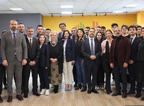 Demirören Medya Lisesi’nden anlamlı Öğretmenler Günü etkinliği
