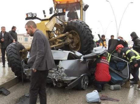 Elâzığ’da korkunç kaza! İş makinesinin altına feci şekilde can verdi