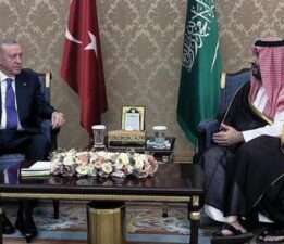 Erdoğan’dan Riyad’da diplomasi trafiği! Veliaht Prens Selman ile bir araya geldi