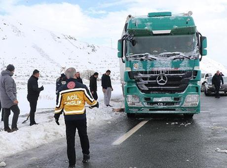 Erzincan’da kapanan şehirlerarası yollar ulaşıma açıldı