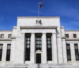 Fed Başkanı Powell’dan faiz indirimi açıklaması