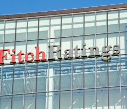 Fitch: Çin’de deflasyon riski yerleşik hale geldi