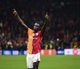 Galatasaray’da Davinson Sanchez cezalı duruma düştü