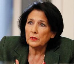 Gürcistan Cumhurbaşkanı Zurabişvili’den yeniden seçim çağrısı