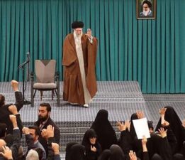 Hamaney: İsrail ve ABD’ye kesinlikle sert bir yanıt vereceğiz