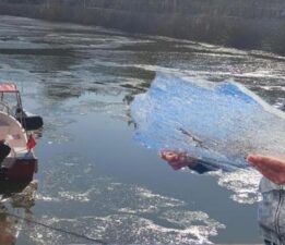 Hava sıcaklığı eksi 9 dereceye düştü! Kura Nehri buz tuttu