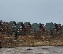 Kış etkisini göstermeye başladı, Sivas’ta Yıldız Dağı’na kar yağdı