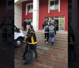 Manisa’da havaya ateş açıp, o anları sosyal medyadan paylaşan 5 kişi tutuklandı