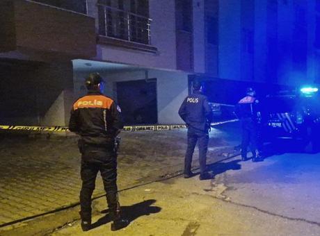 ‘Müşterilerini benimle paylaş’ kavgası kanlı bitti