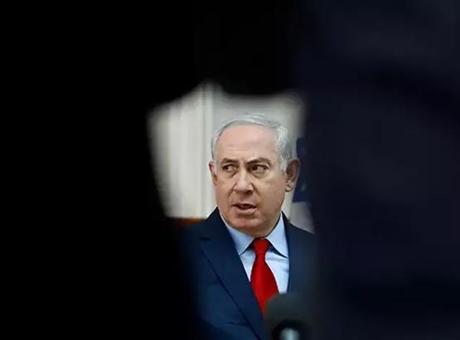 Netanyahu hakkındaki yolsuzluk davası ile ilgili yeni gelişme! Ertelenmesi istendi