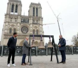 Notre Dame’ın çanları 2019 yangınından beri ilk kez çaldı
