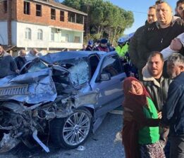 Ordu’da katliam gibi kaza! Otomobil, kamyona çarptı: 3 ölü