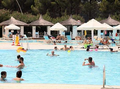 Otellerde ‘ara tatil’ kampı: Hem ders çalışıp hem tatil yapacak