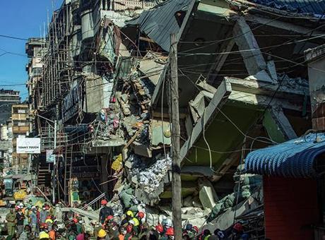 Tanzanya’da 4 katlı bina çöktü: 13 ölü