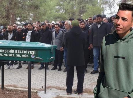 Tipiye yakalanıp ölen 18 yaşındaki çoban toprağa verildi