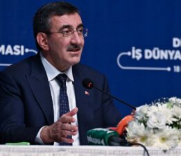 Yılmaz: Gelecek yılın ortalarına doğru artık enflasyondan bahsetmeyeceğiz