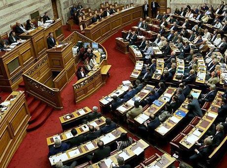 Yunanistan muhalefetinde istifa krizi: SYRIZA 4 vekil kaybetti