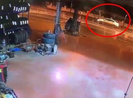 10 yaşındaki kız çocuğunun öldüğü feci kaza! Metrelerce havaya savrulmuş