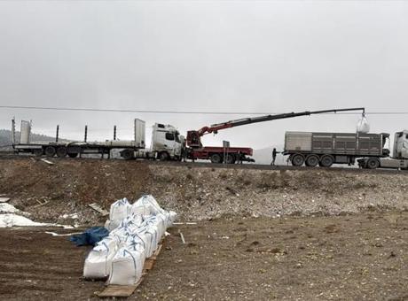Afyonkarahisar’da feci kaza! 27 ton şeker ziyan oldu